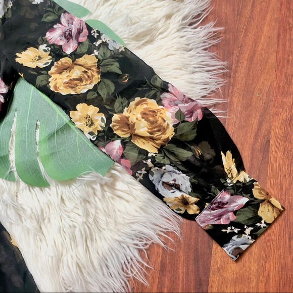 Lulus • XS • Floral Long Sleeve Dress - Picture 6 of 8